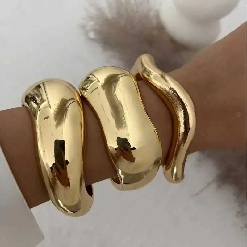 Vintage Wide Cuff Bangles Hip Hop Punk Gold Silver Color Geometric Metal for Women Girl exquisite Bracelets Jewelry GiftsC250411