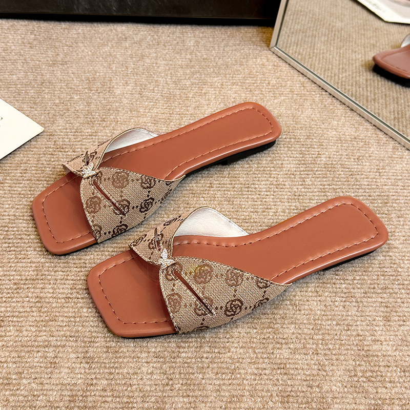 designer shoes new European and American plus size flat one-word slipper style solid color buckle thick-soled women's sandals shoes