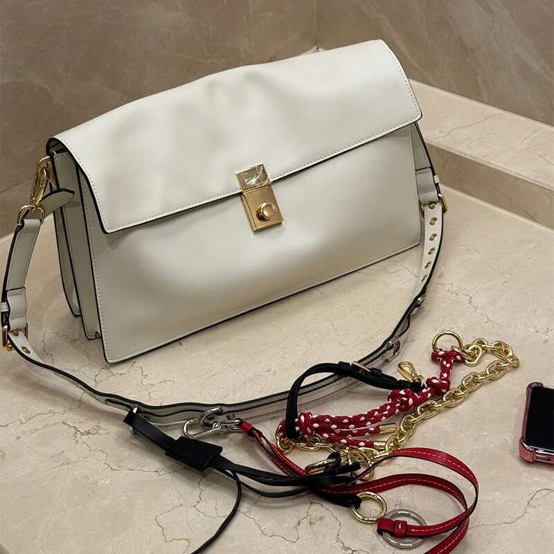 Design Soft Sound Flap Square Messenger Bag For Women 2025 New Genuine Leather Ladies Retro Handbag With Locker Pendant