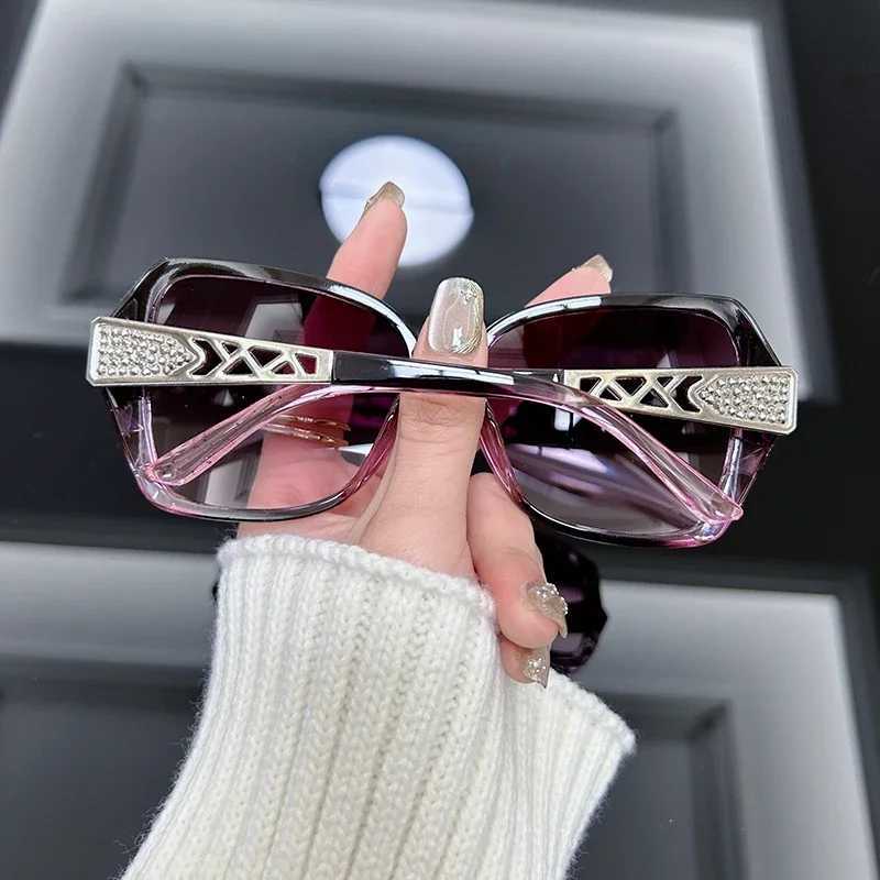 Vintage Oversized Sunglasses Women Brand Big Frame Retro Sun Glasses Female Fashion Shades Black Gradient Z250411