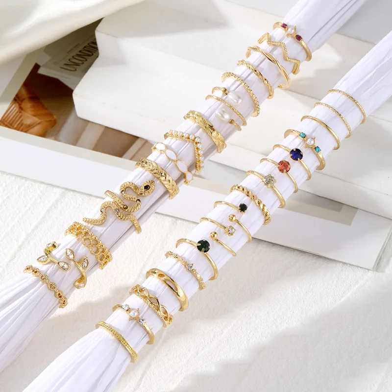 IFKM Bohemian Gold Ring Set Womens Retro Geometric Pearl Snake Finger Ring Womens Tren Jewelry Set 2023 GiftXJ250412