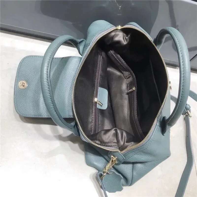 2024 Women Designer Fashion Casual Shoulder High Quality Leather Handbags Sac Large Capacity Classic Tote Bag New