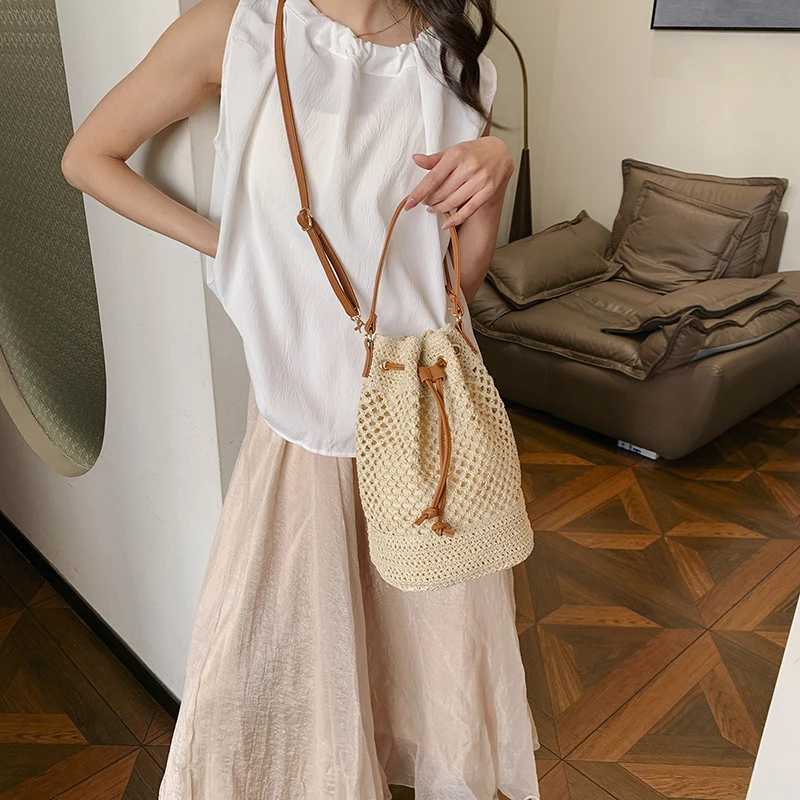 Fabric Zipper Designer Bucket Solid Rope Large Capacity 2025 Brand Womens Beach Sewing Fiable Shoulder BagXJ250412