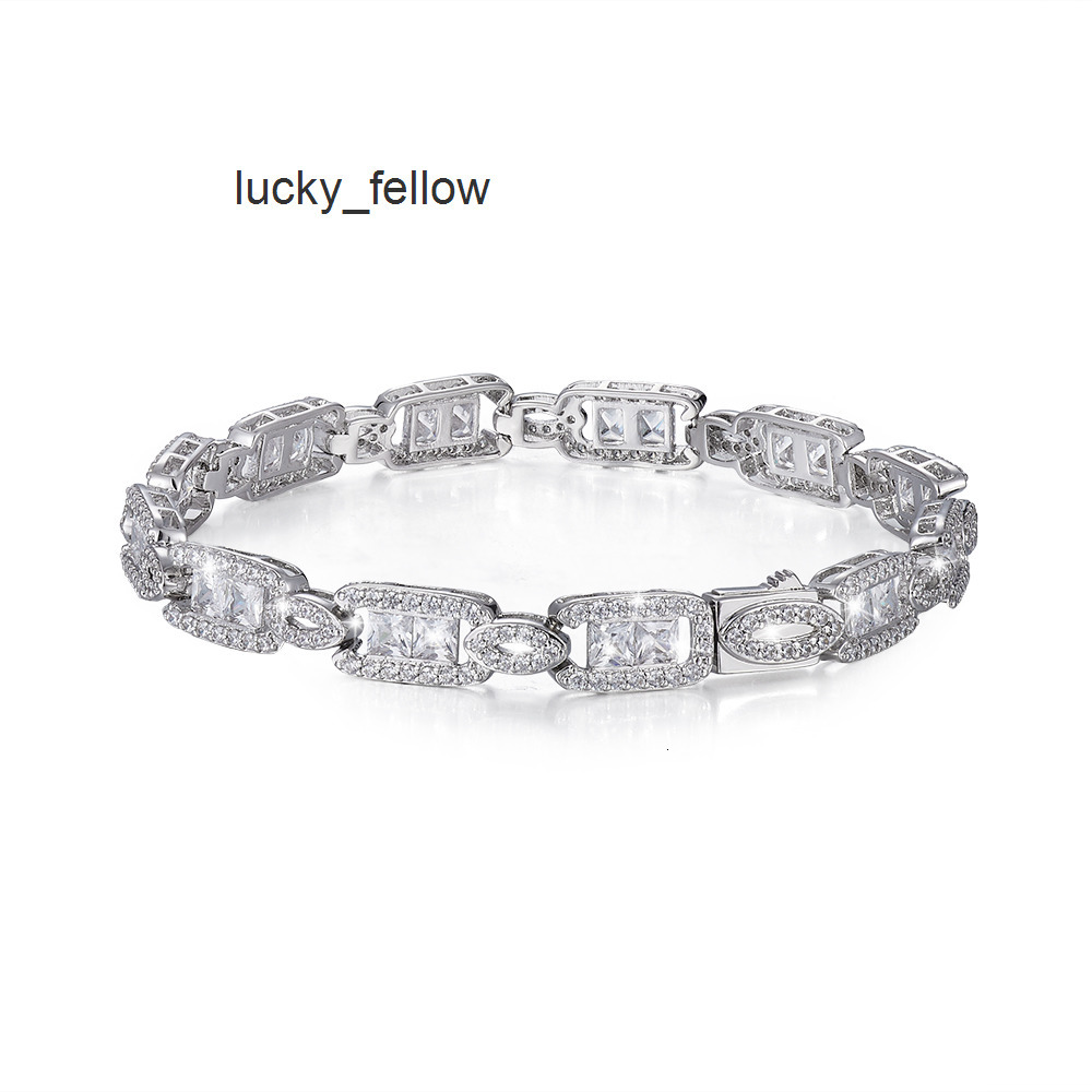 Custom Design Square Shaped 925 Silver Jewelry Moissanite Diamond for Girl for Weddings and Gifts