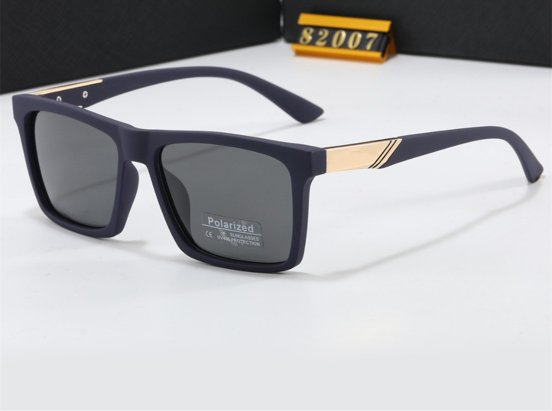 Designer Women Men Sunglasses Classic Style Eyeglasses Eyewear Goggles Shades Fashion Outdoor UV400 Travel Beach Sport Driving Sun glasses 8007 Y26020