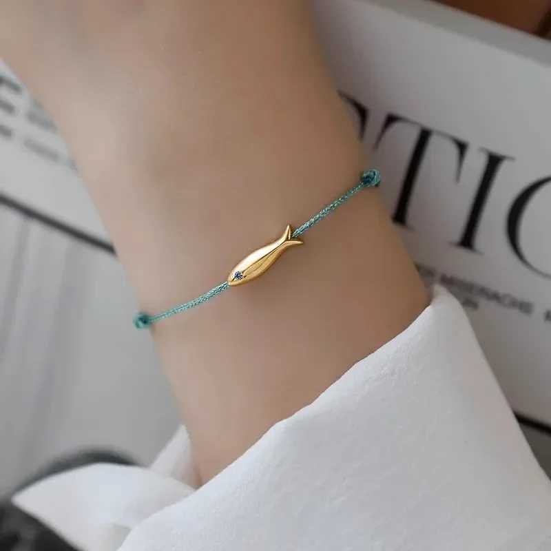 Fashion Cute Blue String Fish Bracelet for Women Bohemian Metal Animal Handmade Red Rope Adjustable Bracelet Jewelry GiftsC250411