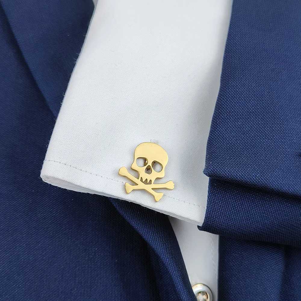 Stainless steel skull mens cufflinks retro Viking skull cufflinks rock party shirt buttons mens jewelry accessoriesT250412