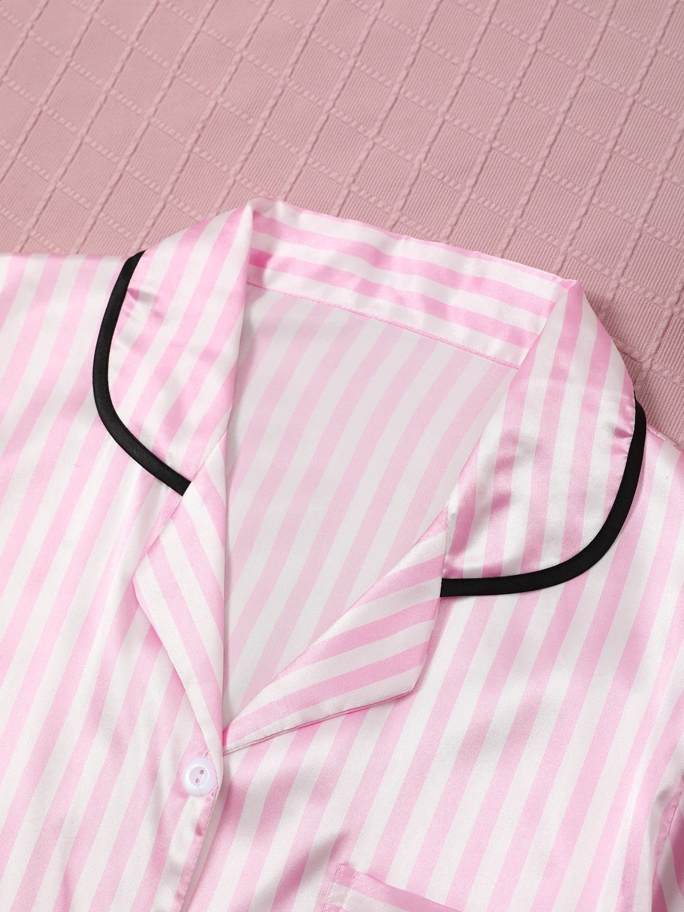 Satin Silk Women Pajamas Set Short-Sleeved Student Homewear Two-Piece Cardigan Lapel Senior Sense of Pink Striped Large Size 250411