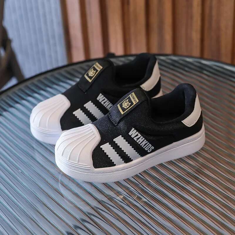 2025 Summer New Children's Board Soft Bottom Designer Fashion Children's Sports Shoes Casual Men's and Women's White Small Shoes