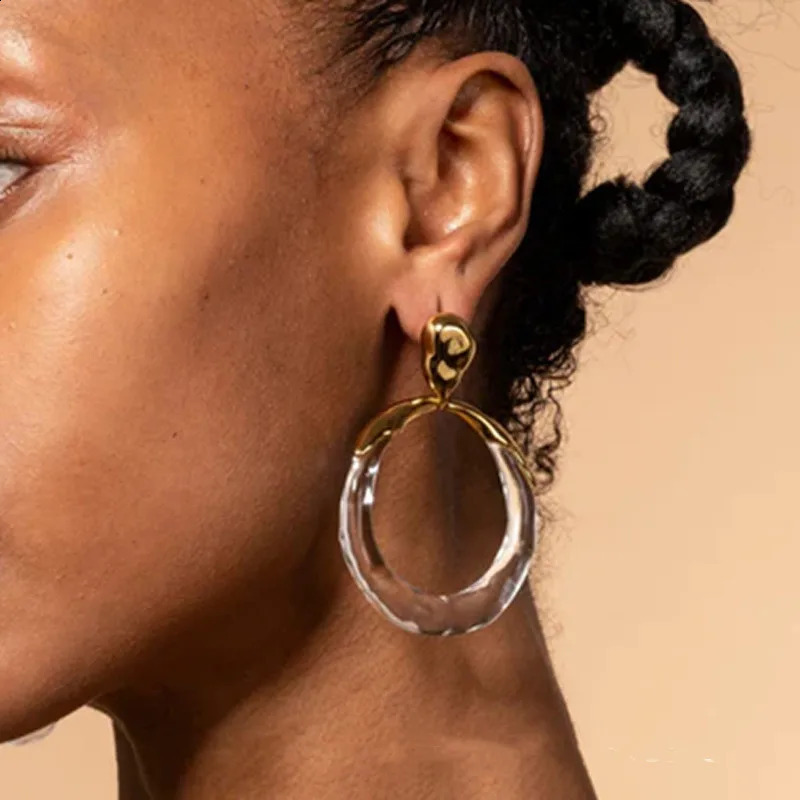 Fashionable and high-quality transparent womens ring drop earrings and jewelry 250409