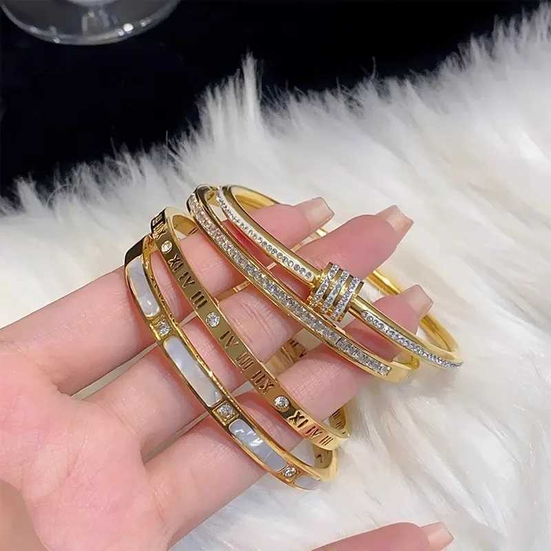 Gold Color Stainless Steel Colorfast Bracelets Skyful Star Bracelets Set for Women Fashion Light Luxury Jewelry Gifts WholesaleC250411