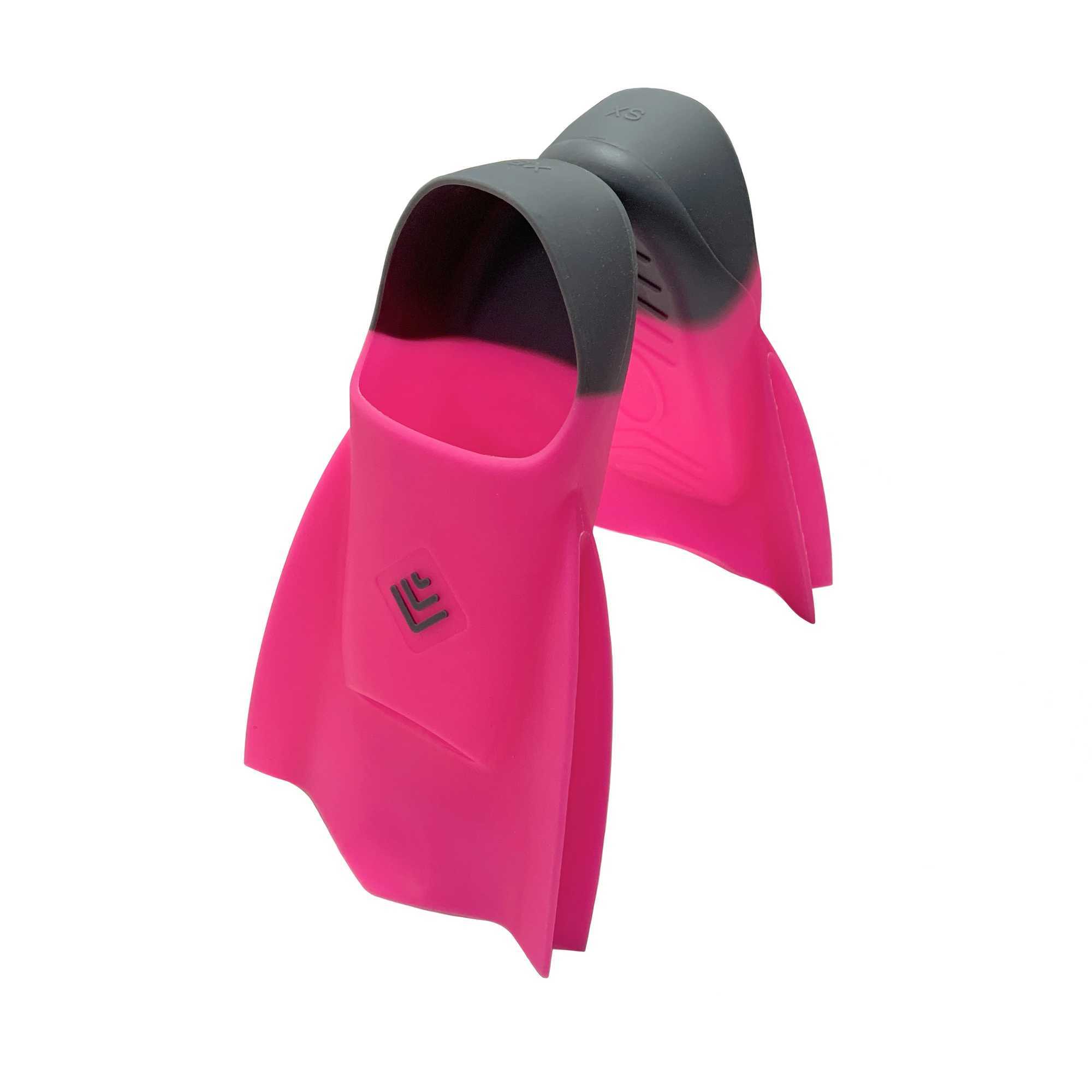 Adult professional swimming training fin flexible silicone flip diving fin rubber inflatable water sports beach shoesY250412