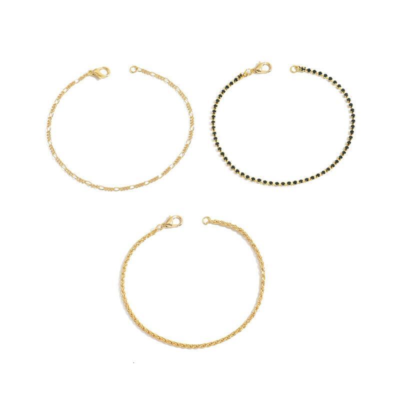 Elegant Gold Chain k Bracelet Set - Stylish and Versatile Jewelry for Women