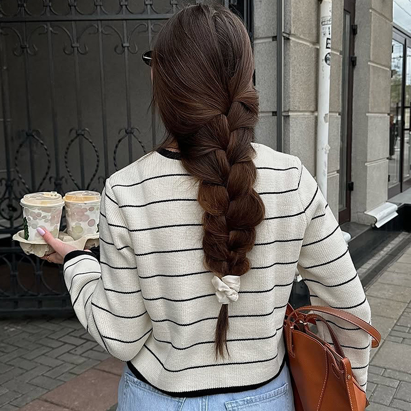 Women's Clashing Stripe Fitted Sweater Casual Street Hundred Top Exquisite Round Neck Wide Clashing Color Side Design Sense Fashion Spring---NBL1