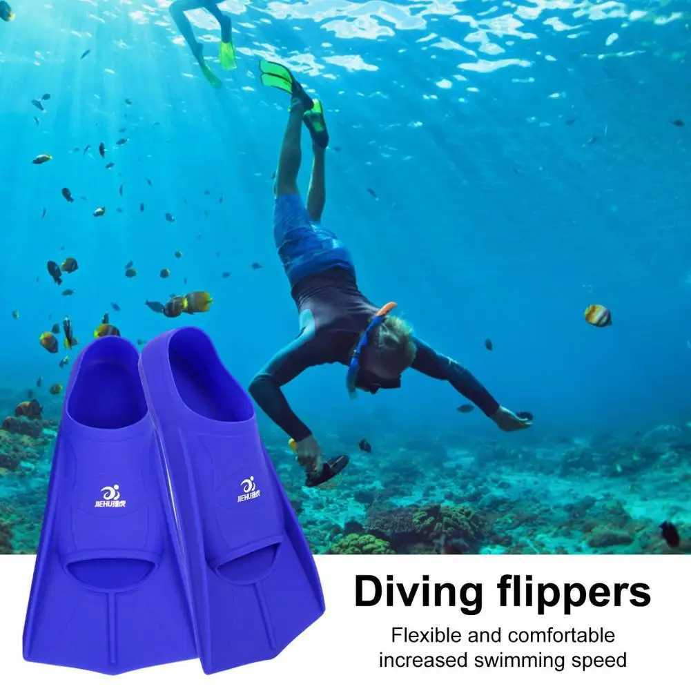 Perforated swimming fins for adult swimming training short blade flap for comfortable and flexible swimming assistanceY250412
