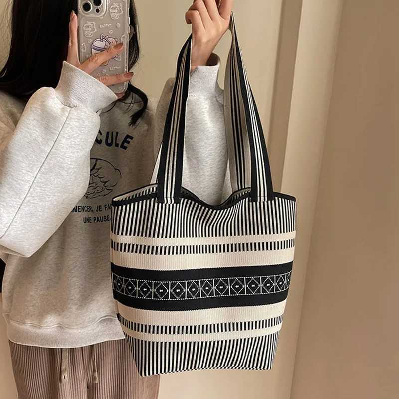 High quality canvas womens shopping bag ethnic style casual can be fixed large capacity geometric printing knitted handbagXJ250412