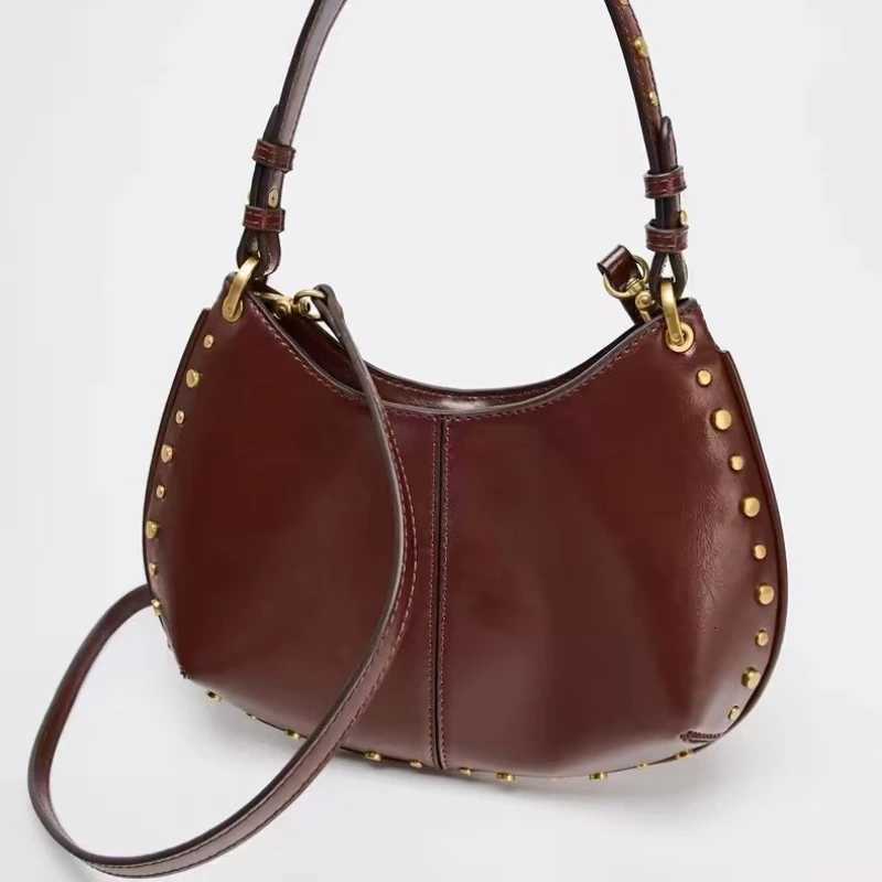 Fashion 2025 Underarm Bag New Trendy Riveted Chain Saddle Bag Wine Red Black Single Shoulder Handbag for WomenT2511112