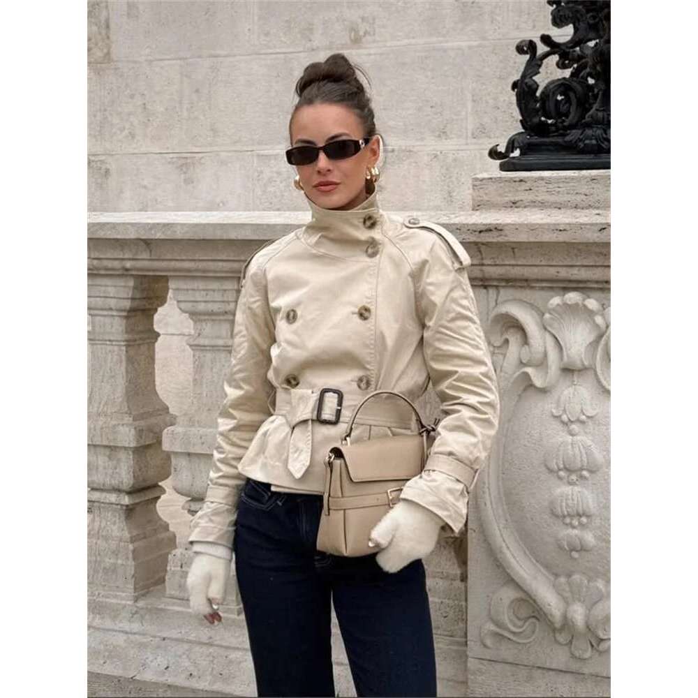 Designer Clothes Spring Short Windbreaker Women Fashion Stand Collar Long Sleeve Double Breasted Jackets 2025 New Office Lady Belt Trench Coats