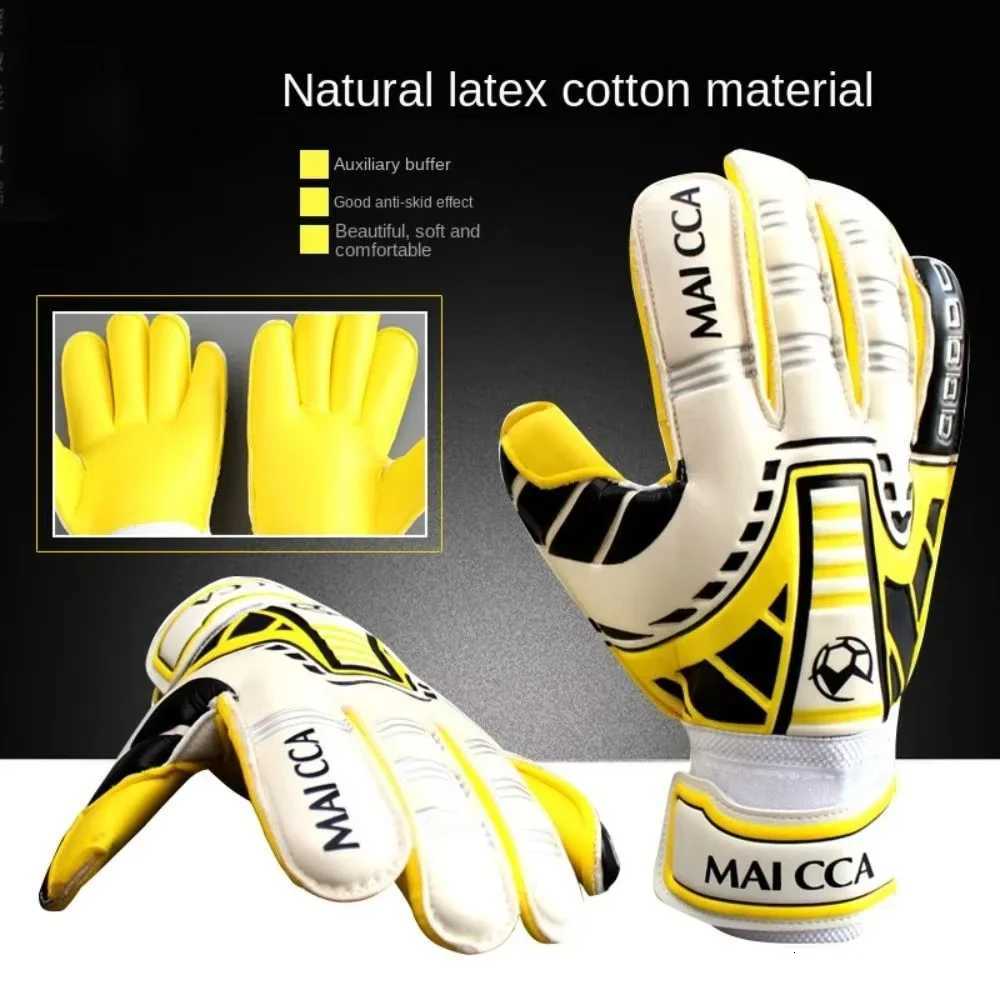 Football Goalkeeper Gloves Training Gloves Professional Finger Protection Soccer Football Gloves Thicken Latex Goal KeeperW251112