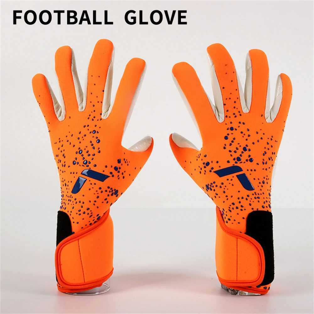 Goalkeeper gloves provide excellent protection for fingers preventing injuries. Football gloves and finger protection gloves for teenagersXJ250412