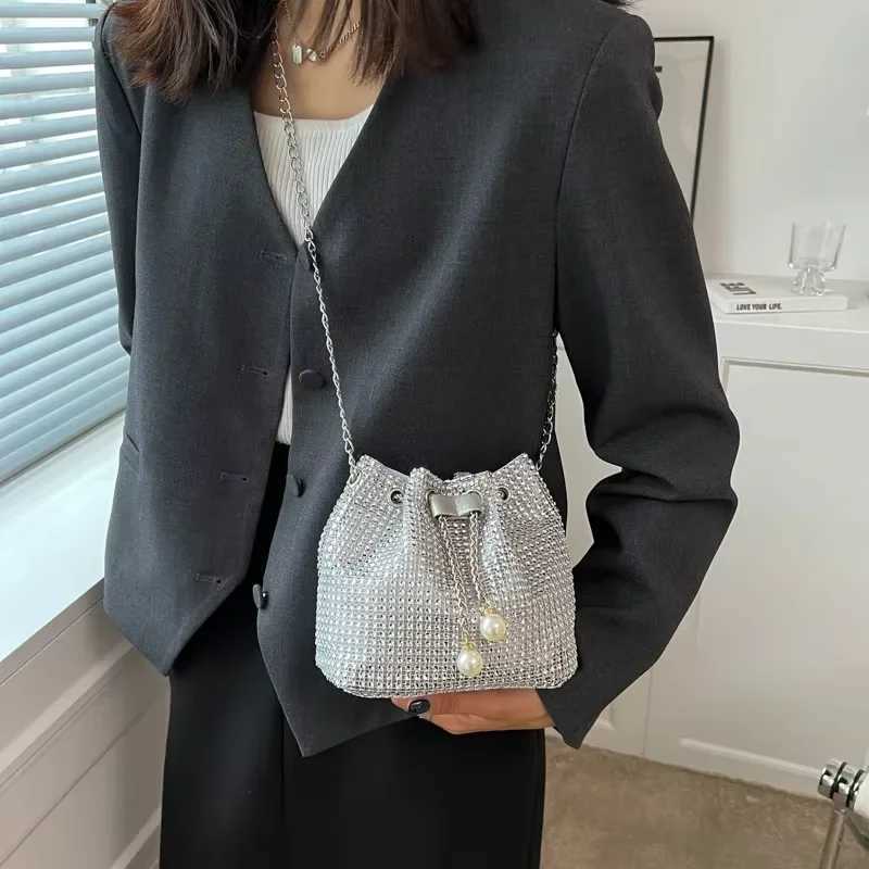 Womens Fi Diamds Rhine bucket bag pearl chain womens shoulder bag shiny small cross body bag womens handbagXJ250412