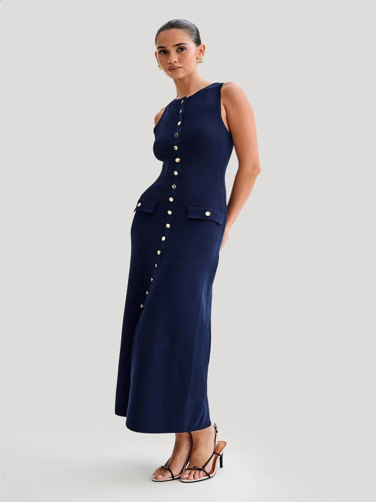2024 Summer Elegant Womens Knitted Single Chest Long Dress Solid Sleeveless ONeck Button Body Party Vestdos 250411