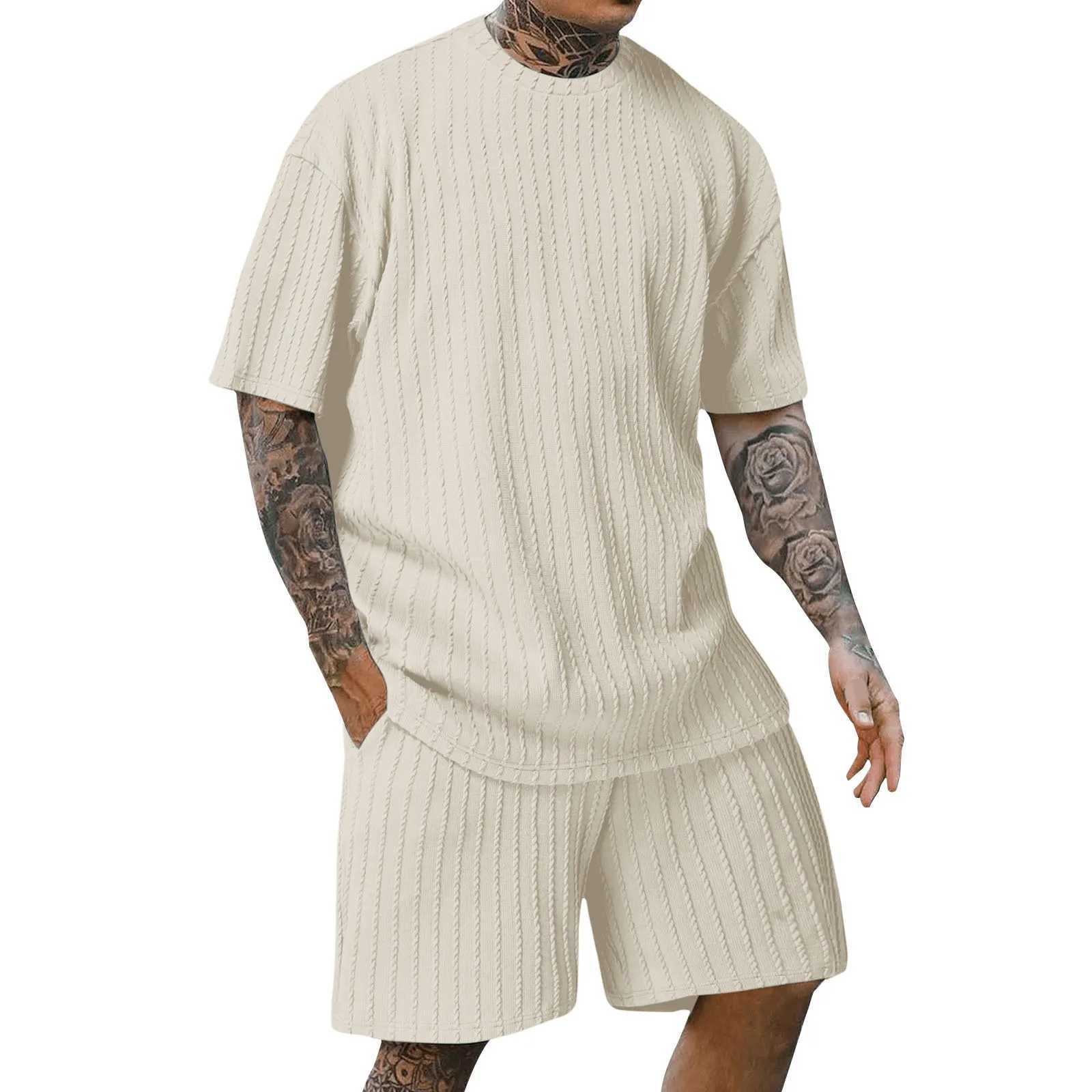 New popular summer mens sports solid color round neck zipper short sleeved T-shirt set with vertical stripesXJ250412