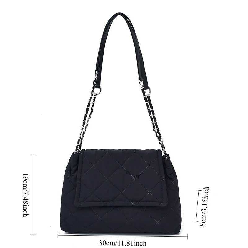 Korean Style Quilted Texture Crossbody Bag for Women Trendy Square Shoulder Bag with Wide Strap Simple and Versatile Chain BagT2511112
