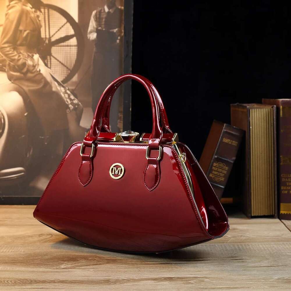 Designer Shoulder Women Phone Pocket Leopard Pattern Diagonal Cross Bag Patent Leather Glossy Retro Versatile Handbag