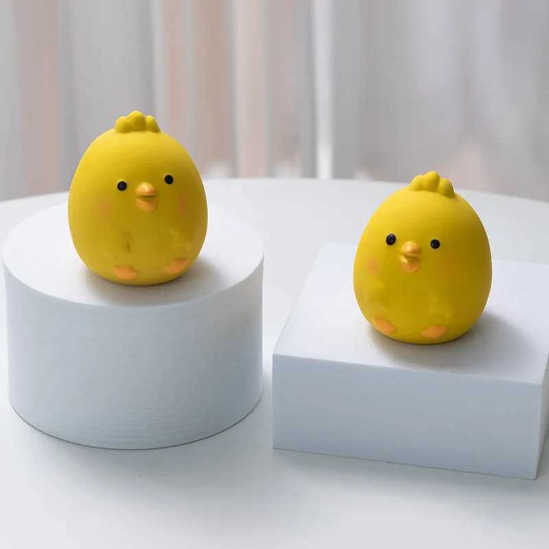 High Quality Pet Squeezing Toys Cute Chicken and Dog Chewing Rubber Toys Cleaning Teeth Dog Chewing Toys Dog Biting Sound Pet Supplies T2504012