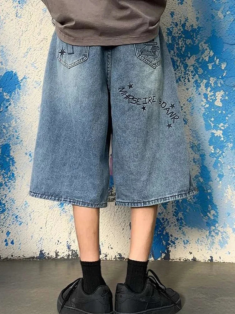 Summer Men Bodybuilding Embroidered Shorts Jeans Male Wide Leg Knee Length Retro Denim Pants Loose Graffiti Drawstring Pants 250411