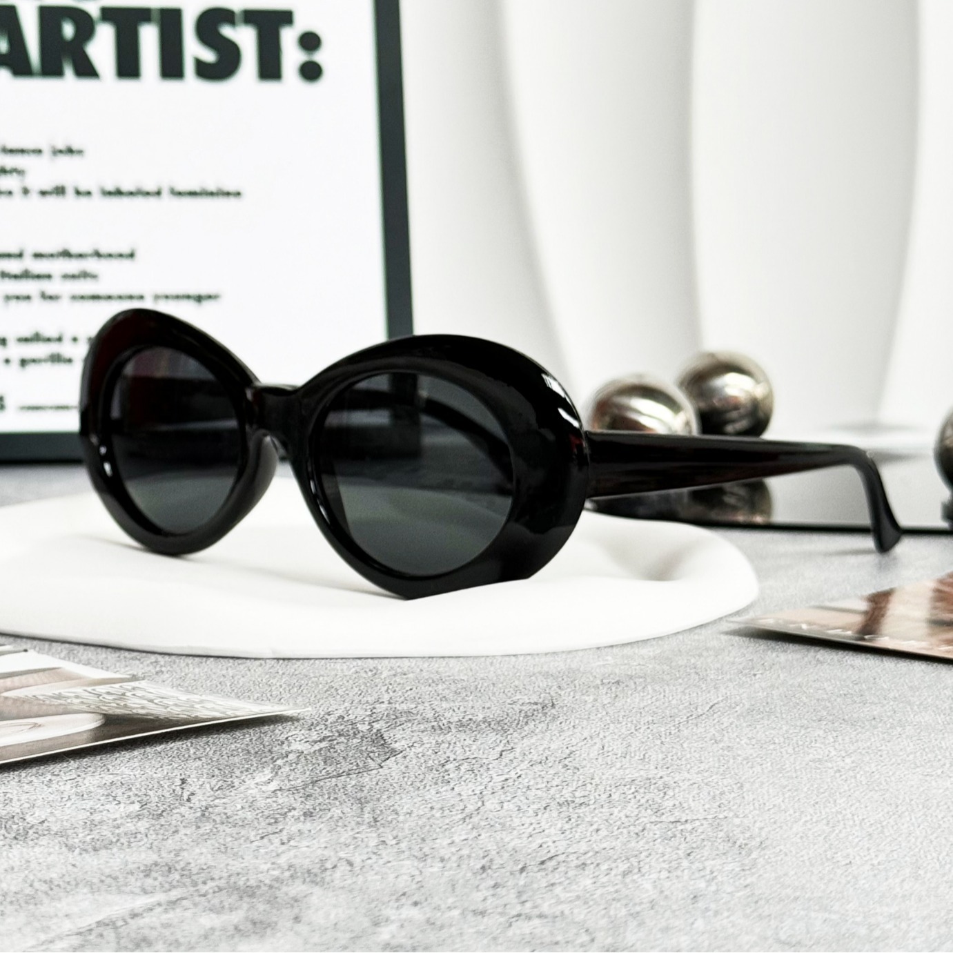 24 new fashionable street photography glasses, high-end and UV resistant oval cat eye sunglasses