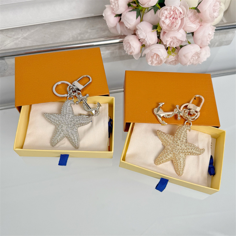 Keychains Lanyards Designer Keychain Women Bag Charm Gold Silver Metal Key Chain Starfish Shaped Keychain Diamond Studded Bag Charm