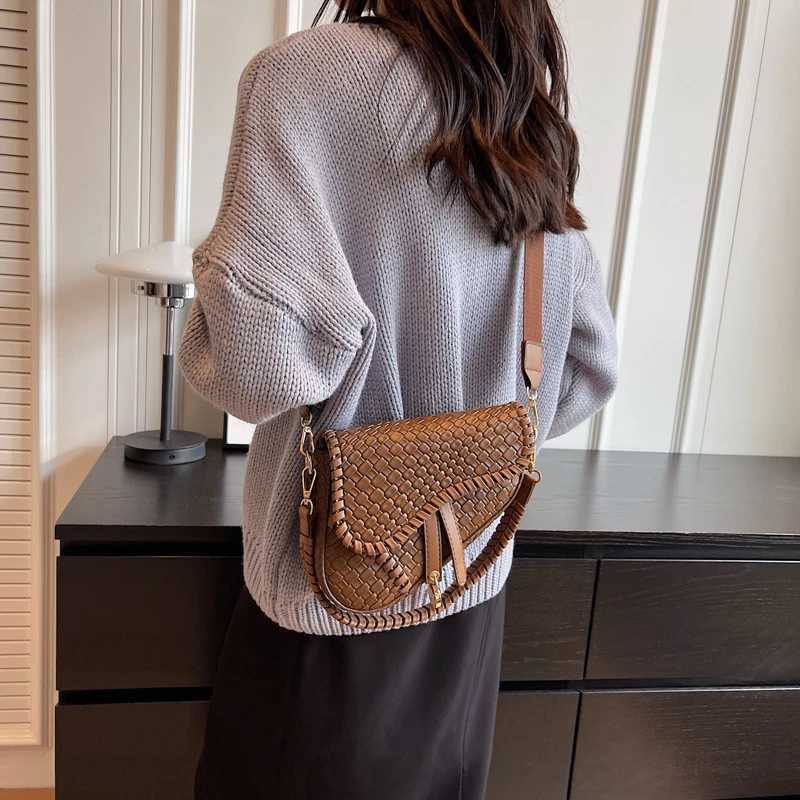 The Perfect Classic Elegant Leather Tote Bags For Women From Famous Designer Luxury Brand EssentialW251111