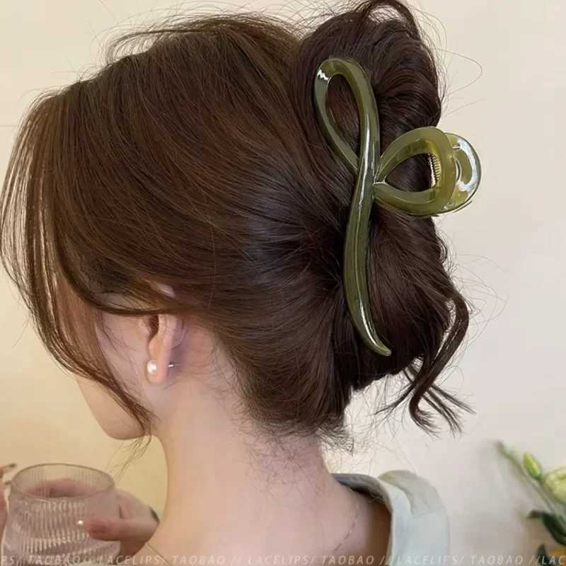 Elegant jelly colored bow hair claws suitable for girls sweet decoration with hair clips at the back fashionable hair accessories Y2504012