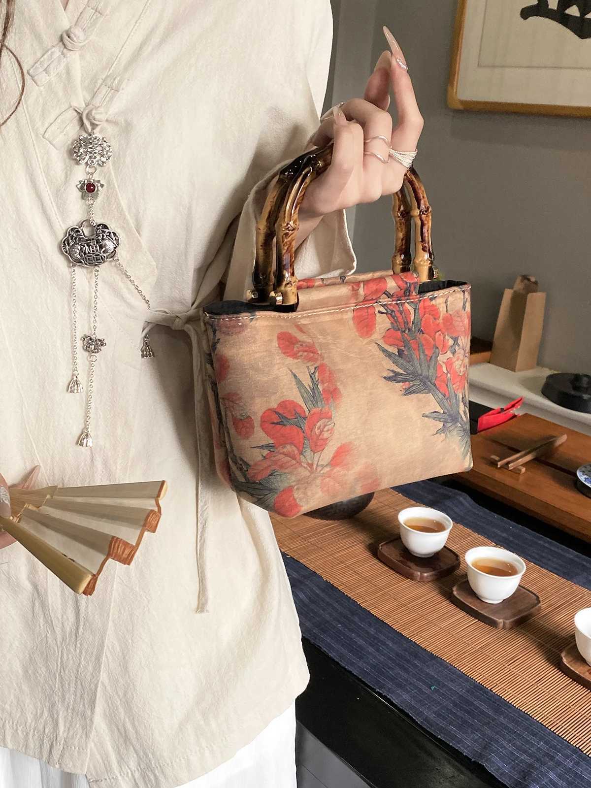 New Fi Printing Design Womens Canvas Handbag Ethnic Flower Womens Handbag Wooden HandbagXJ250412
