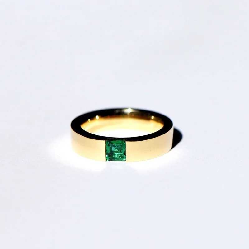 Luxurious and charming gemstone jade ring womens gold inlaid with green zircon copper ring brides engagement jewelryXJ250412