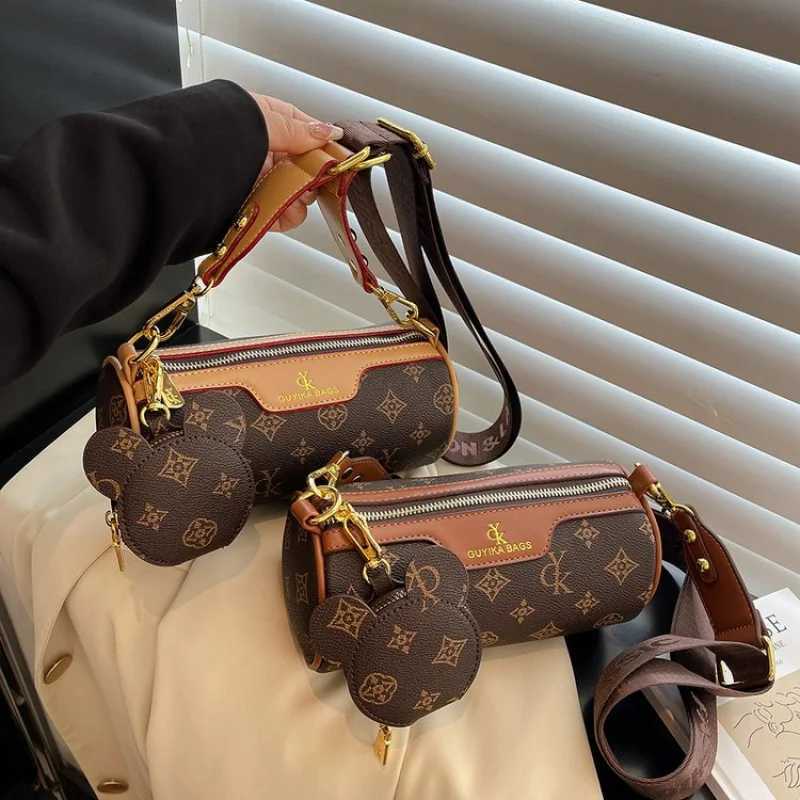 Minimalist Casual Messenger Bag Solid Color Simple Design For Women Everyday Use Elegant Functional StyleW251112