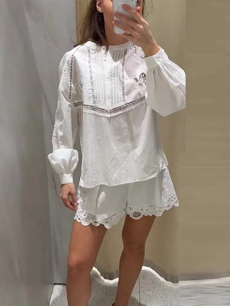 Fashion womens long sleeved embroidered top lace loose shorts set elegant hollow shorts set 2025 summer new womens 2-piece setXJ250411