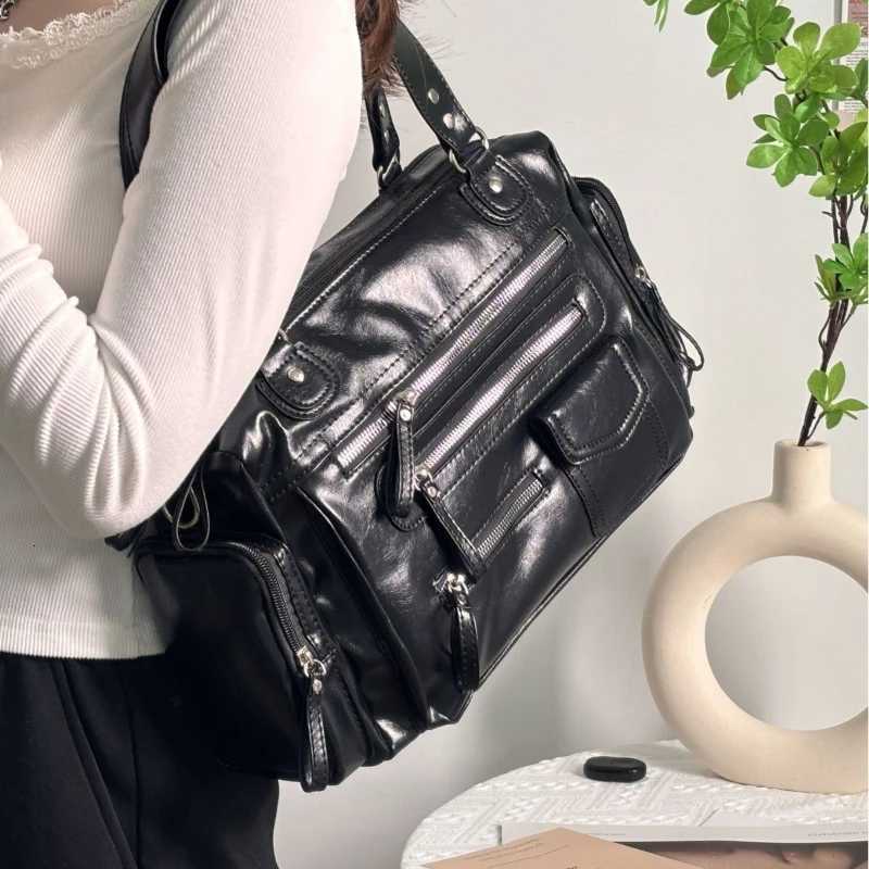 Punk Inspired Soft Tote Bag Women Reinforced Zipper Commuter Crossbody Bags 2025 Retro Biker Style Hand Carry Shoulder BagT2511112