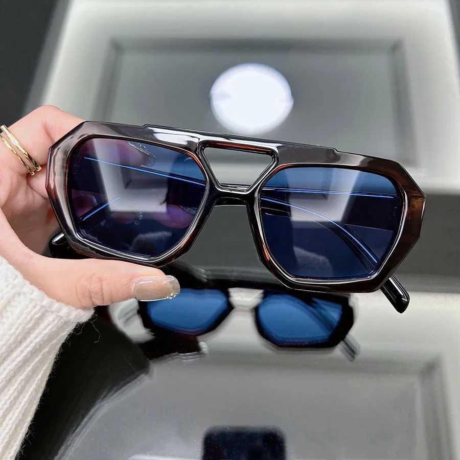 Fashion Retro Square Sunglasses Women Men Brand Designer Vintage Sun Glasses Female Male Shades Mirror Travel Oculos De Sol Z250411