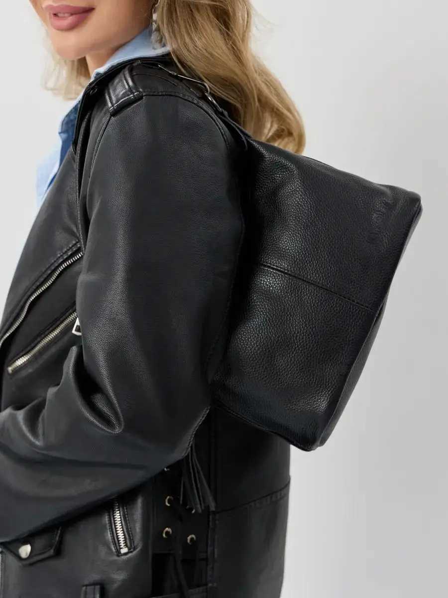 New Genuine Leather Womens Bags Fashion Tassel Womens Handbags Crossbody Bags Solid Colours Satchel Large CapacityT2511112