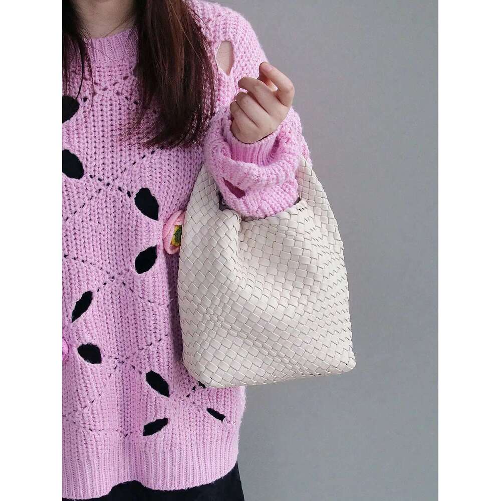 New Portable Fashionable Niche Design Woven Handbag Bucket Shoulder Armpit Simple Retro Style Bag Commuting To Work Whit