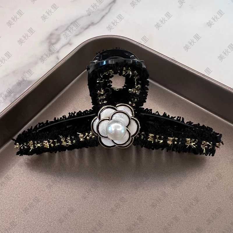 Hair clip with camellia hair clip with pearl shark hair accessory for girls hair decoration Y2504012