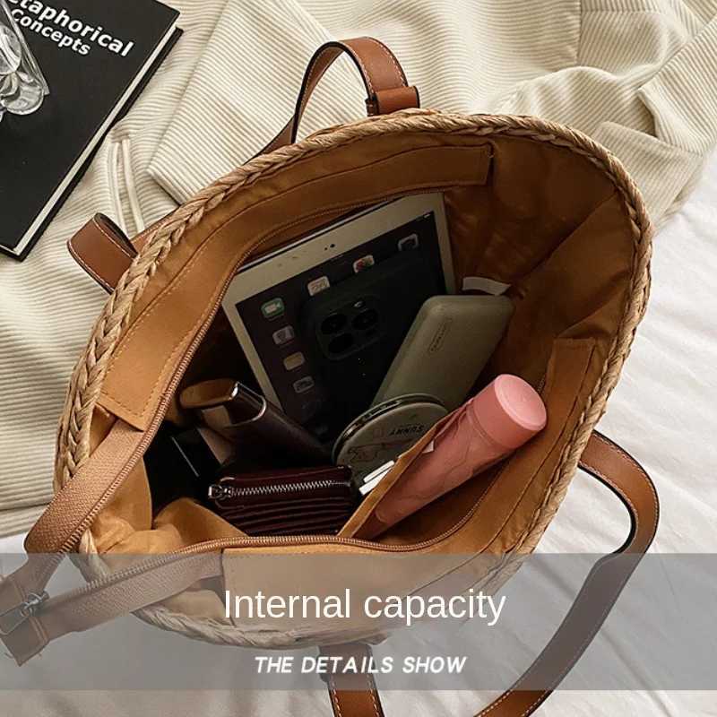 Summer hand drawn Str beach womens handbag 2025 retro hollow outer basket Rattan handbag shoulder bag new beach bagXJ250412