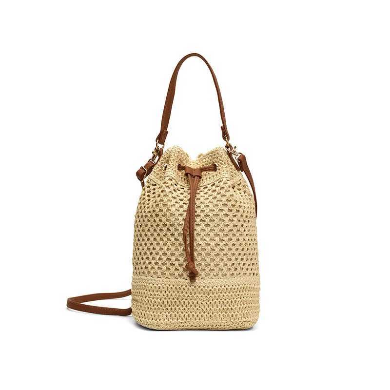 Knitted Bag Womens 2024 New Fi Bucket Bag Summer Niche 100 Str Beach Single Shoulder Cross BagXJ250412
