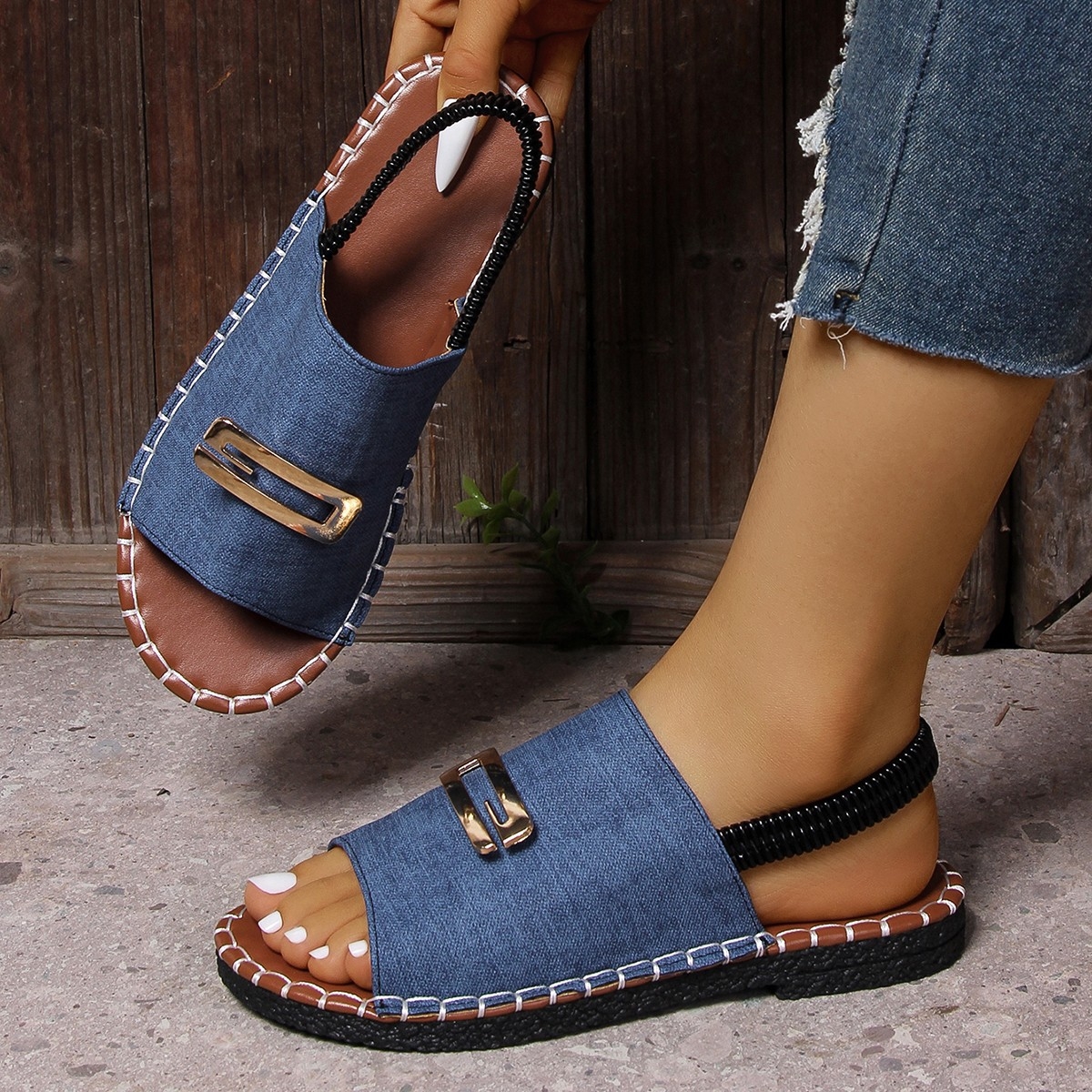 Large size one line with round head fashion sandals 2025 new flat metal buckle beach women's shoes blue white brown free shipping
