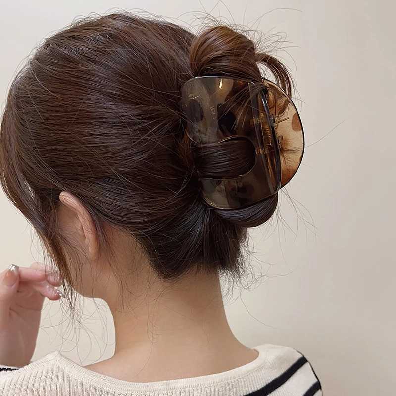 8.5CM Large Hair Claw Banana for Hairpins Womens Bucket Buckle for Womens Hair Small Japanese Korean Accessories Y2504012