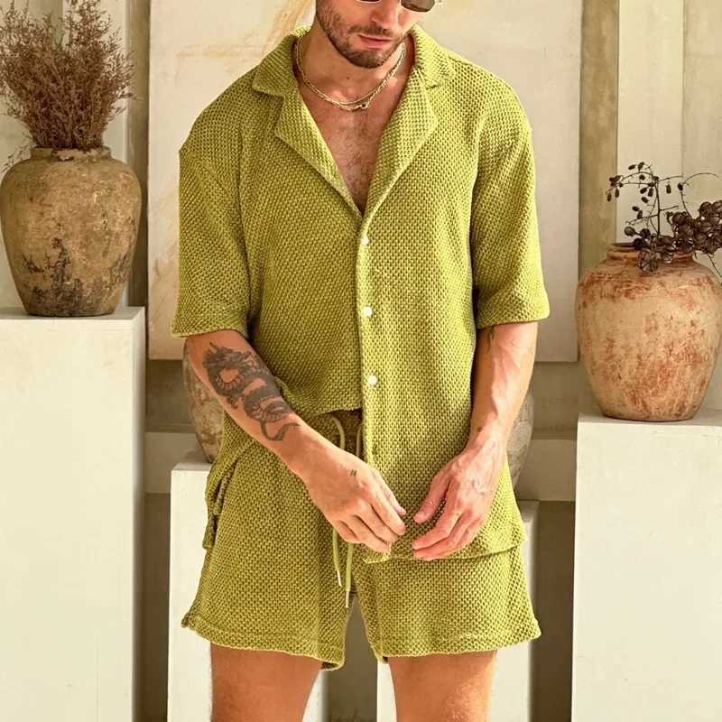 Beach style breathable knitted mens summer casual solid color short sleeved knitted shirt and short sleeved two-piece set mens clothingXJ250412