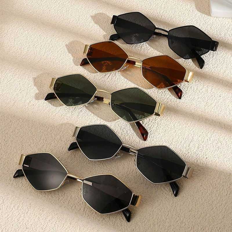 Metal Small Frame Polygonal Womens Sunglasses Fashion Punk Rhombus Sun Glasses For Women Trendy 2024 Vintage Diamond Eyewear Z250411